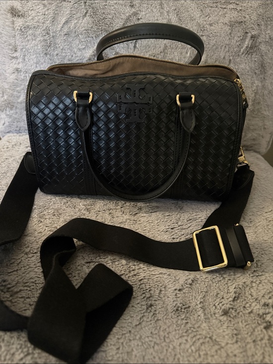 Tory Burch Handbags - Tory Burch Black Woven Leather Messenger Bag with Gold Hardware